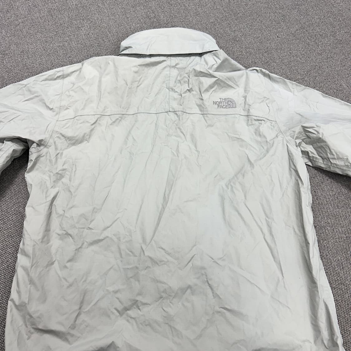노스페이스 라이트그레이 하이벤트 바람막이(M) 상품이미지8