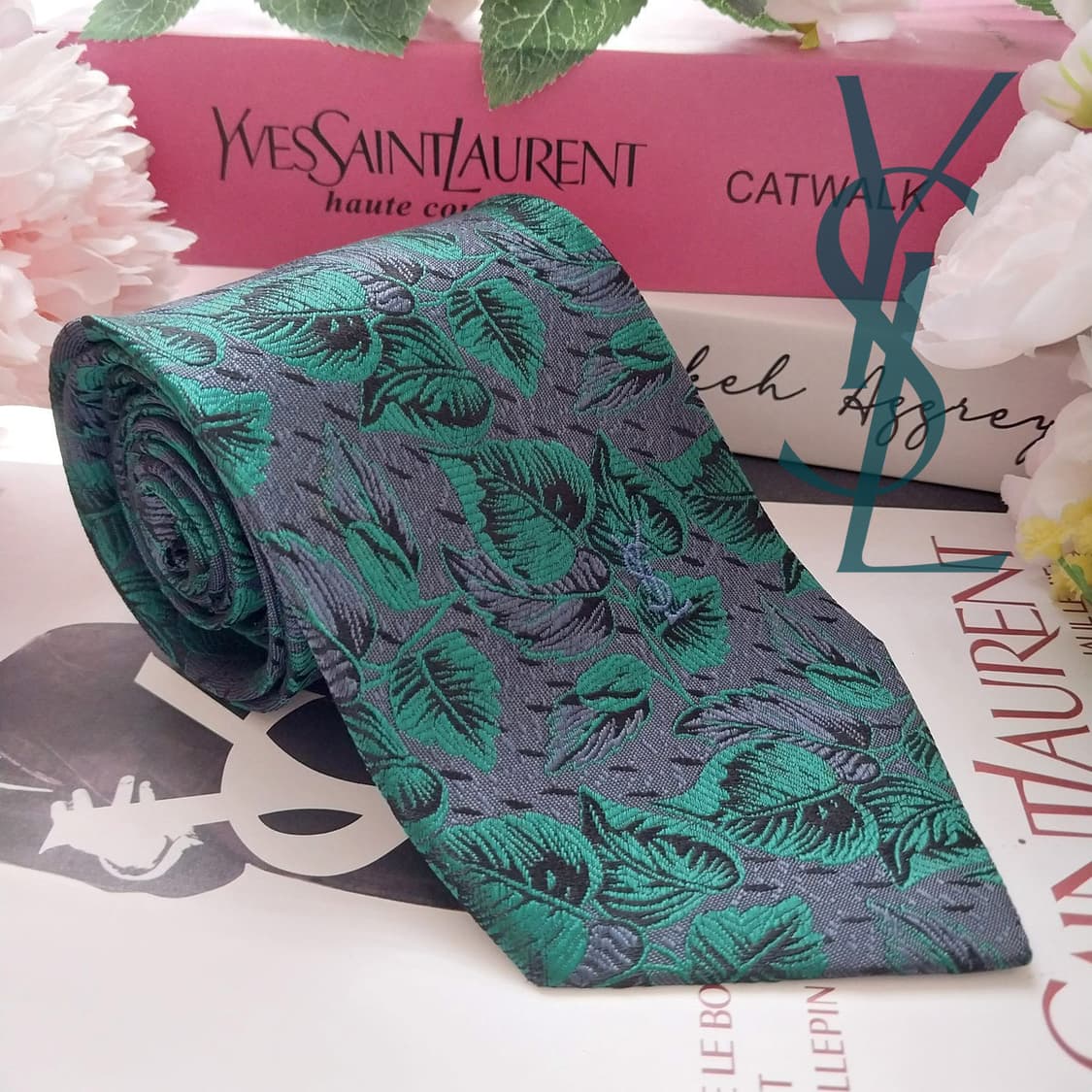 입생로랑 실크 그린 리프 자수 넥타이 8.7cm A+등급 K1268
 상품이미지1
