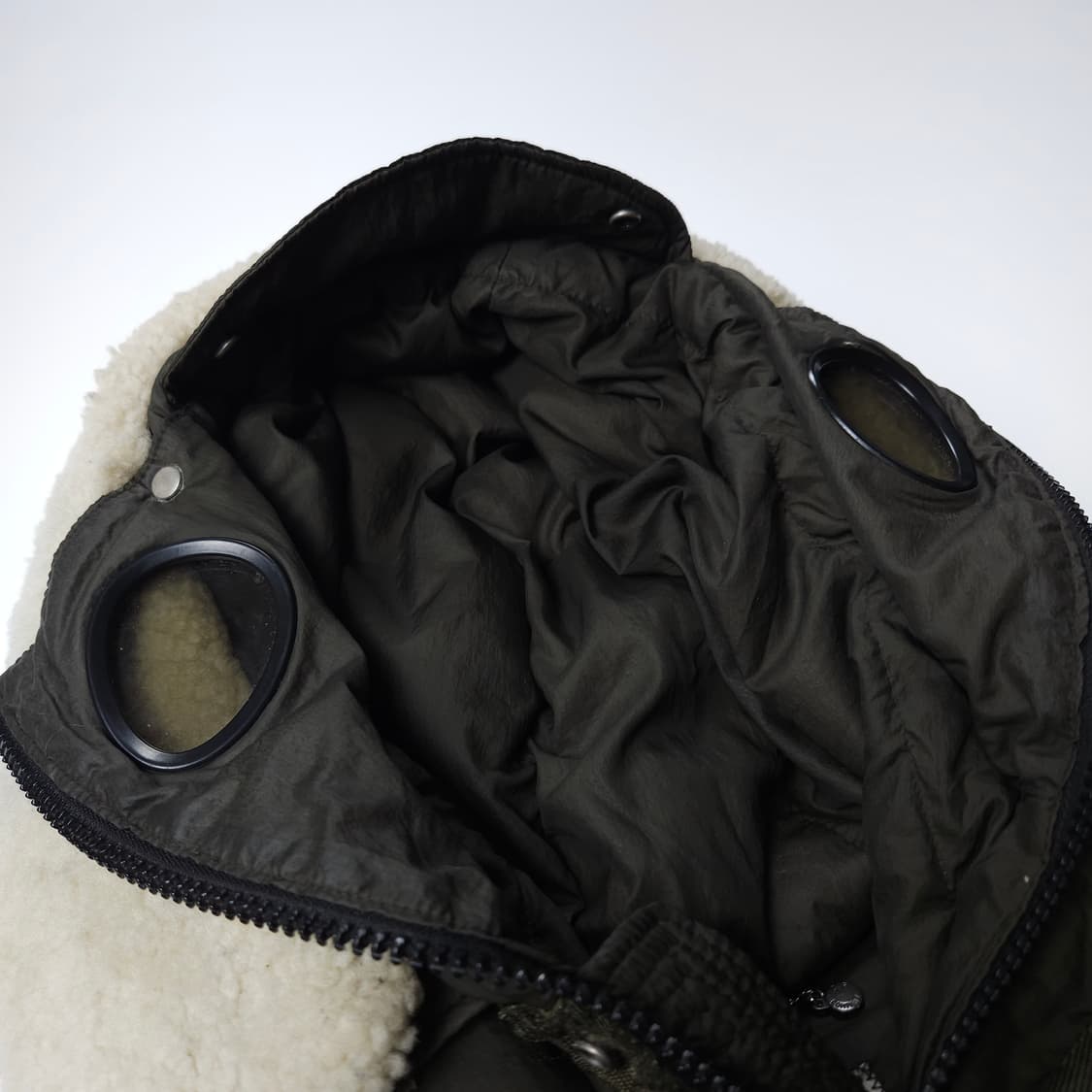 CP컴퍼니 가먼트 다잉 렌즈 와이어 후드 다운 파카(XL) 상품이미지3