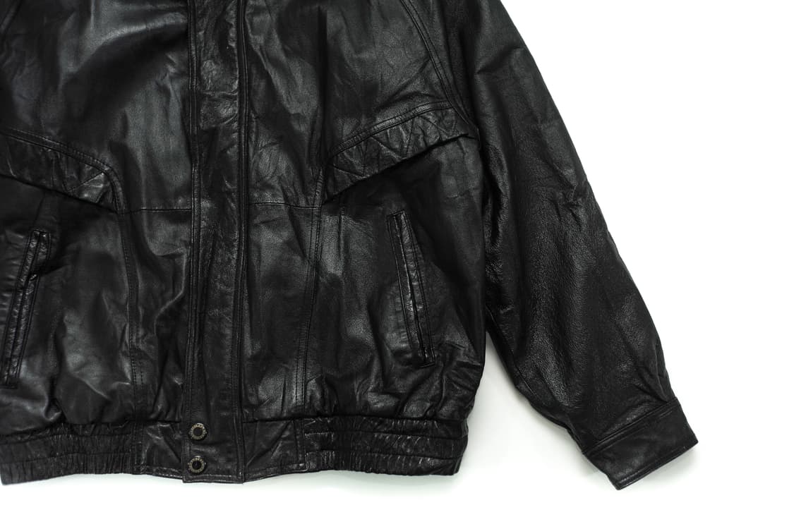 ZIP UP COLLAR LEATHER BOMBER 상품이미지3