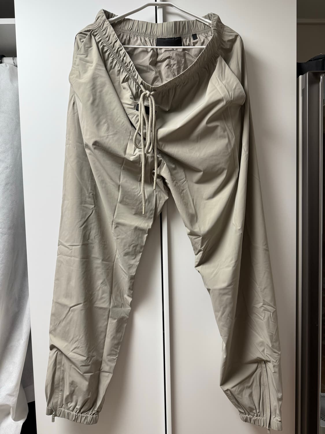 Fear of God Essentials 트랙팬츠 상품이미지1