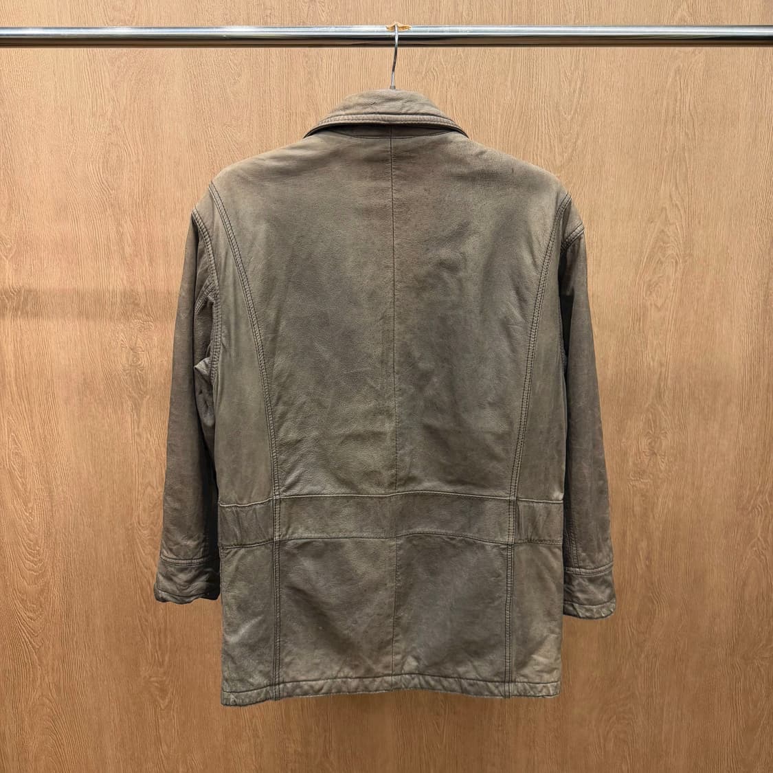 조르지오 아르마니 레더 집업 하프 코트 워싱 레더 텍스처 레귤러핏 브라운 상품이미지3