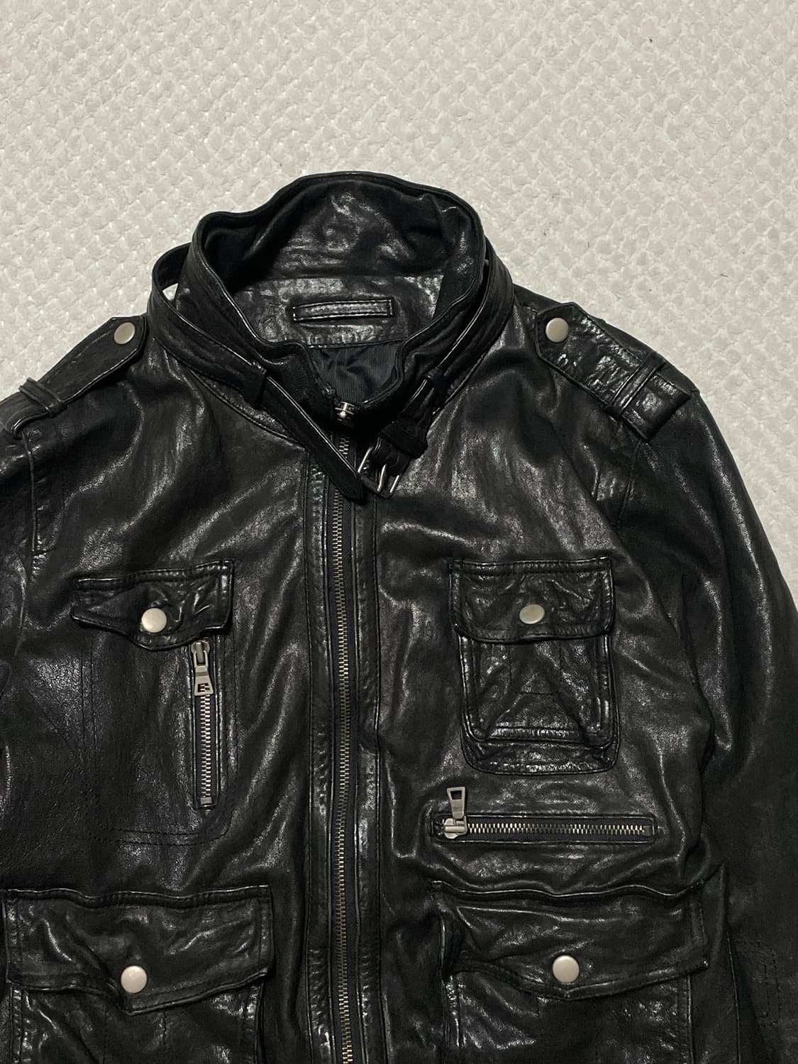 웨스턴 무드 2WAY 램스킨 양가죽 절개 포켓 레더 자켓 상품이미지4