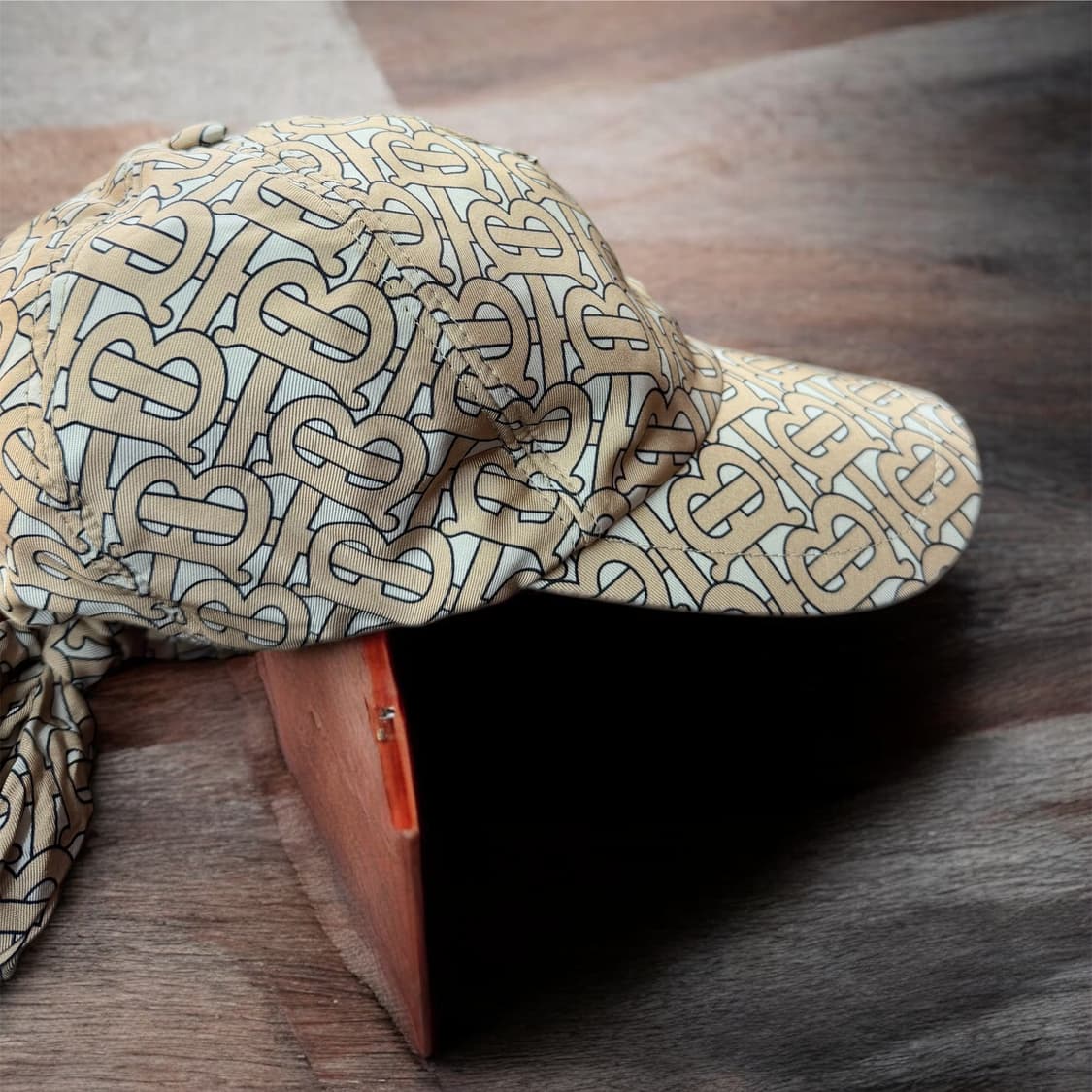 버버리 TB 모노그램 리본 베이스 볼캡 상품이미지5