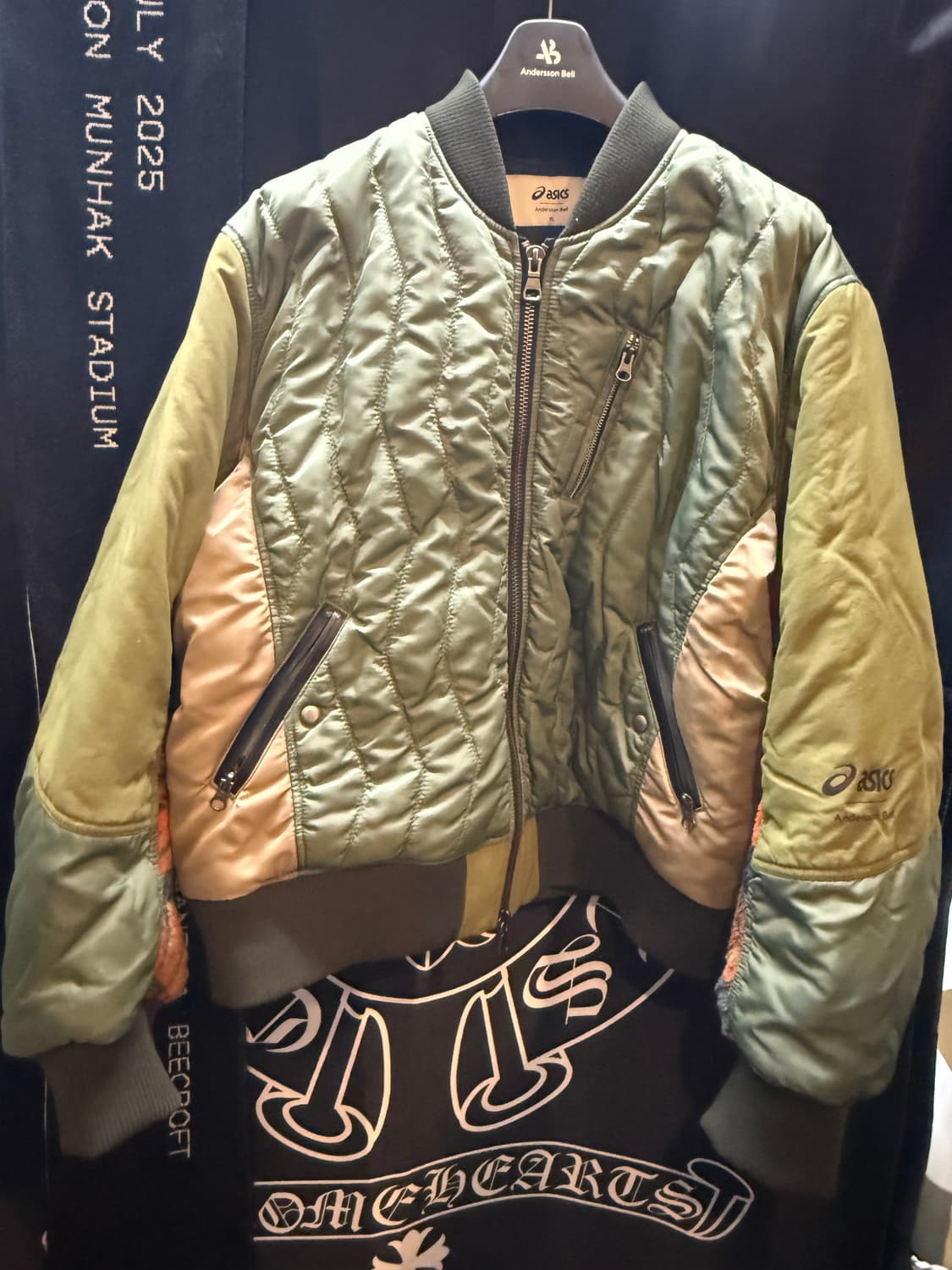 XL 아식스 x 엔더슨벨 퀄팅 자켓 카키 상품이미지1