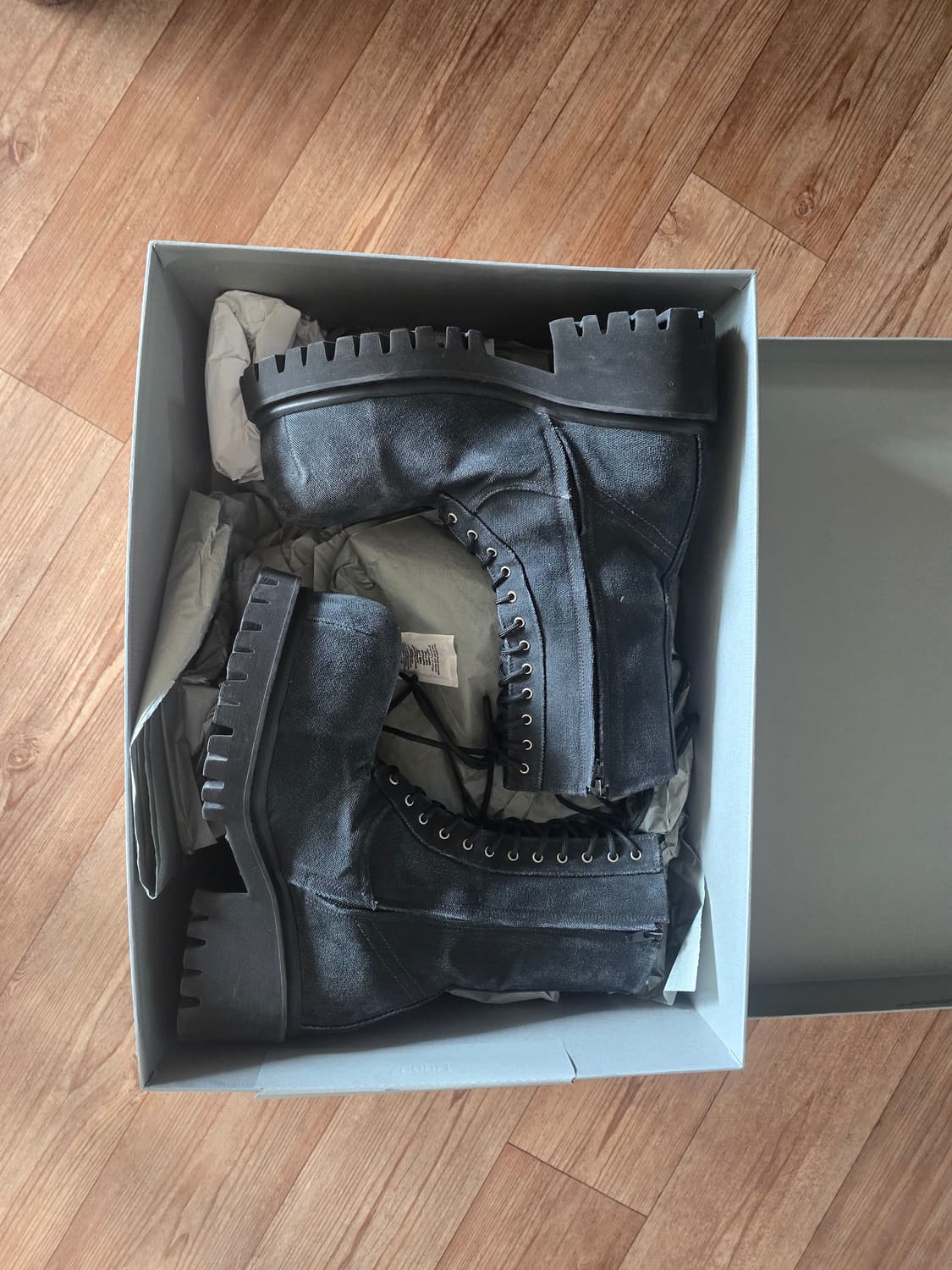 발렌시아가 스톰퍼 부티 40사이즈 판매합니다 상품이미지7