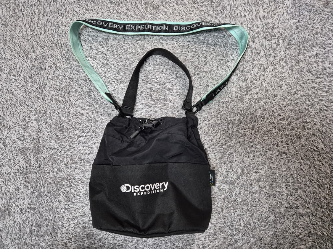 디스커버리 경량 나일론 버킷백 상품이미지1