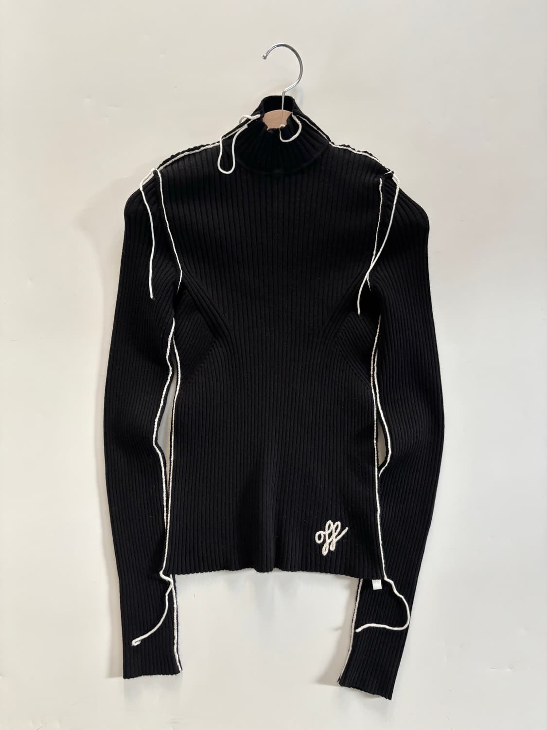 Off White 오프화이트 골지 터틀넥 니트 상품이미지3