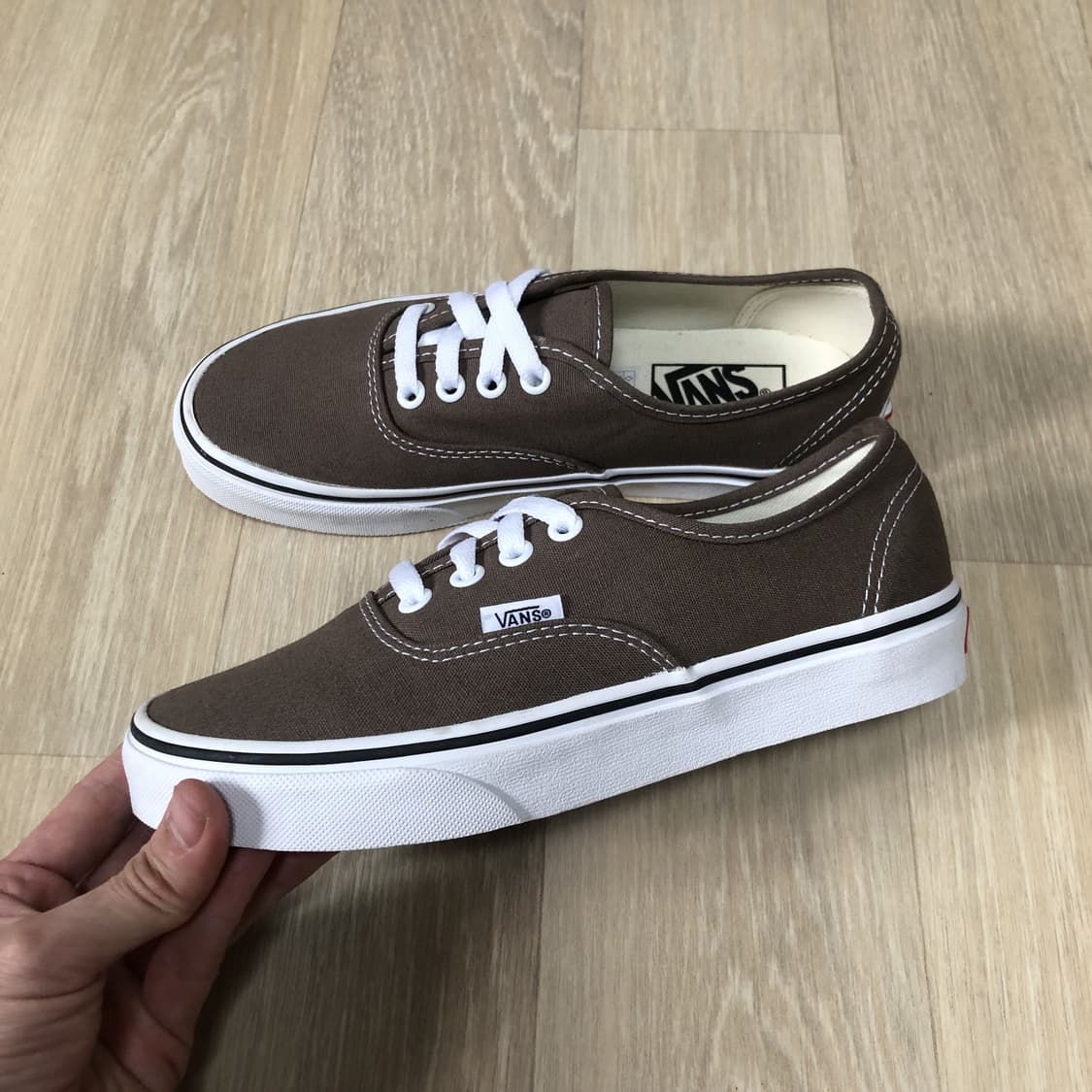 (230) 새상품 반스 VANS 어센틱 워시드 브라운 스니커즈 상품이미지1