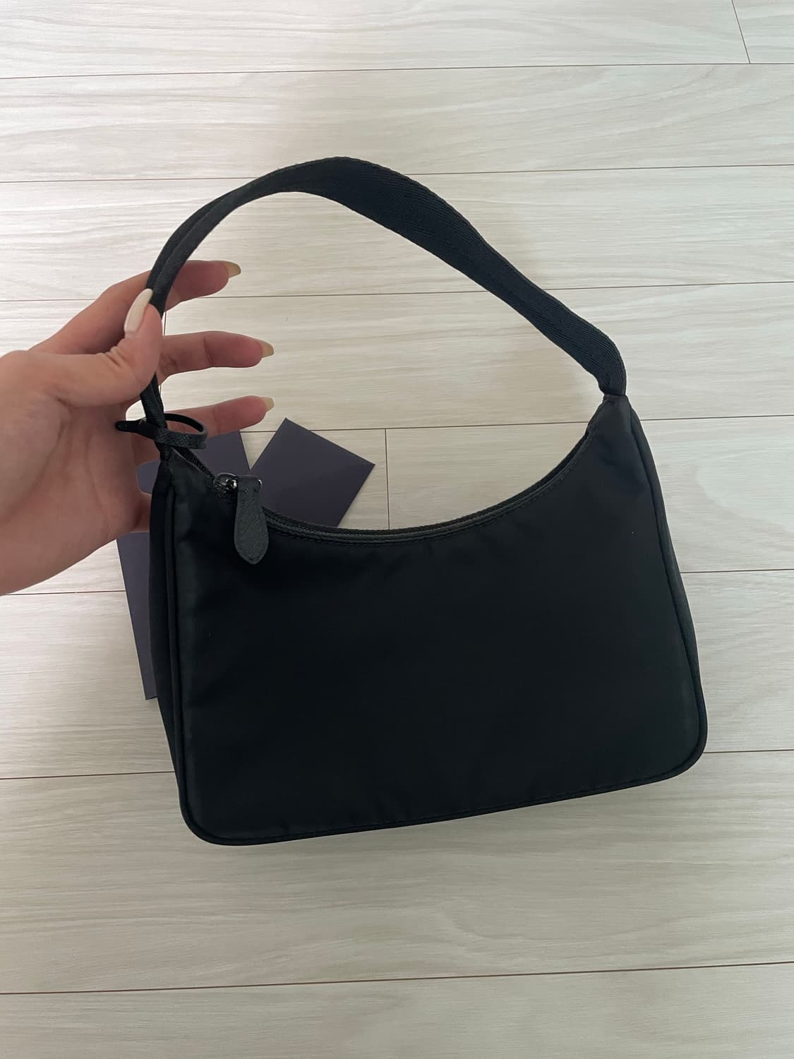 프라다 나일론 호보백 상품이미지2