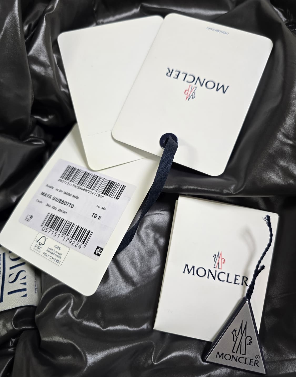 22fw 몽클레어 마야 패딩 블랙 5사이즈 105 110 판매 상품이미지4