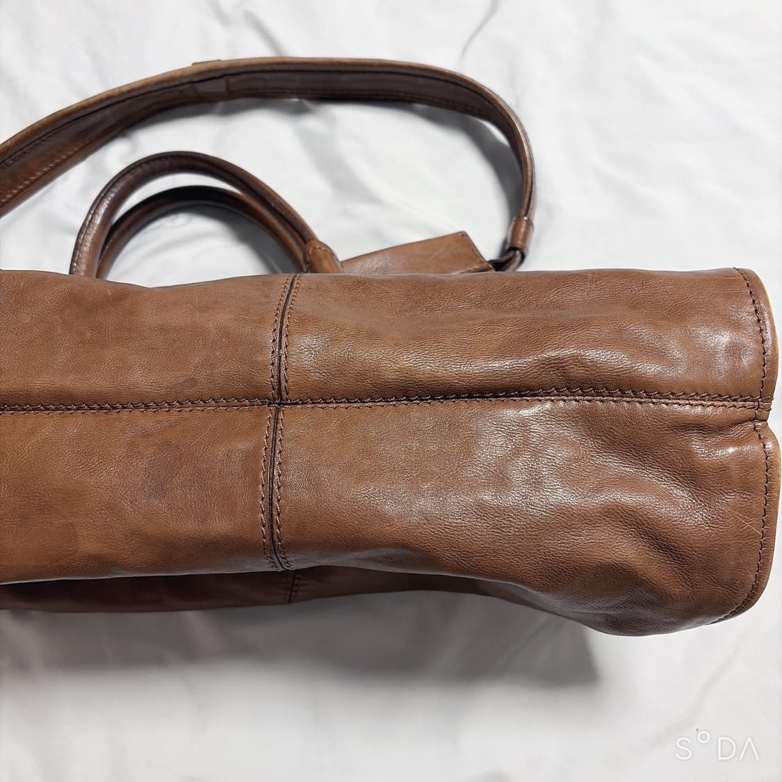 지방시 브라운 가죽 토트겸 숄더백 상품이미지4