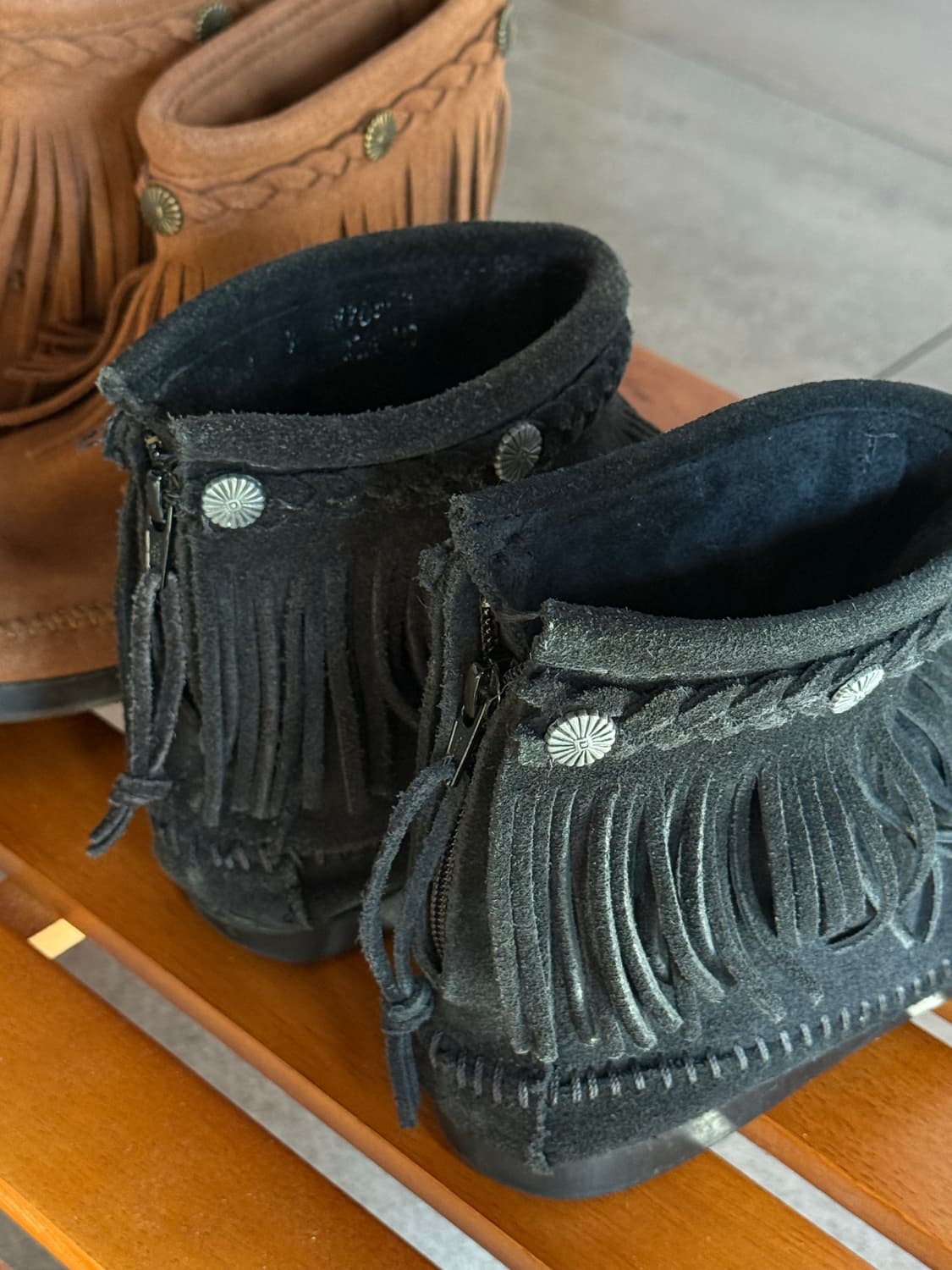 미네통카 스웨이트 웨스턴 프린지부츠 상품이미지2