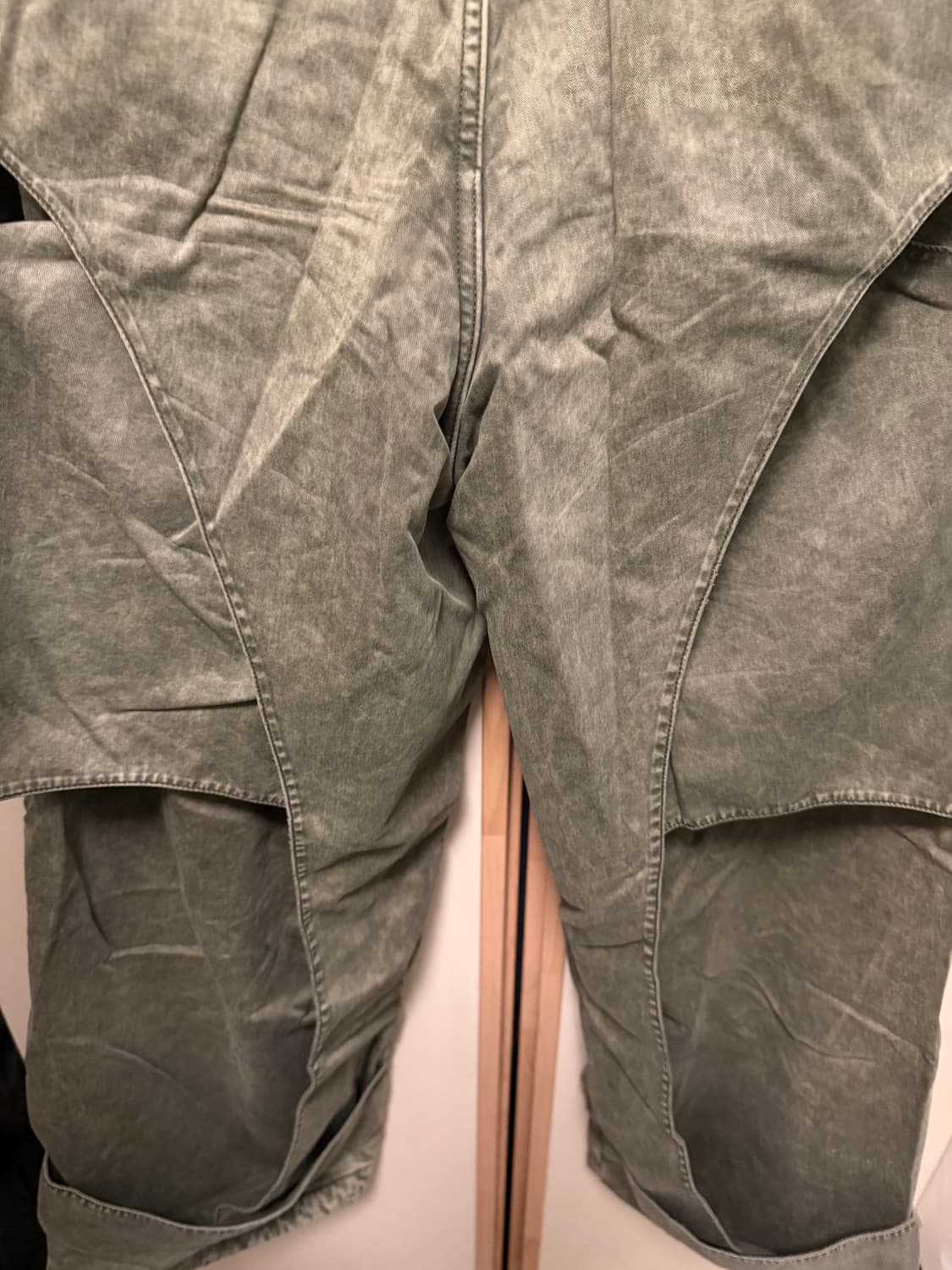 노매뉴얼 NYLON FLAP PANTS 카키 상품이미지4