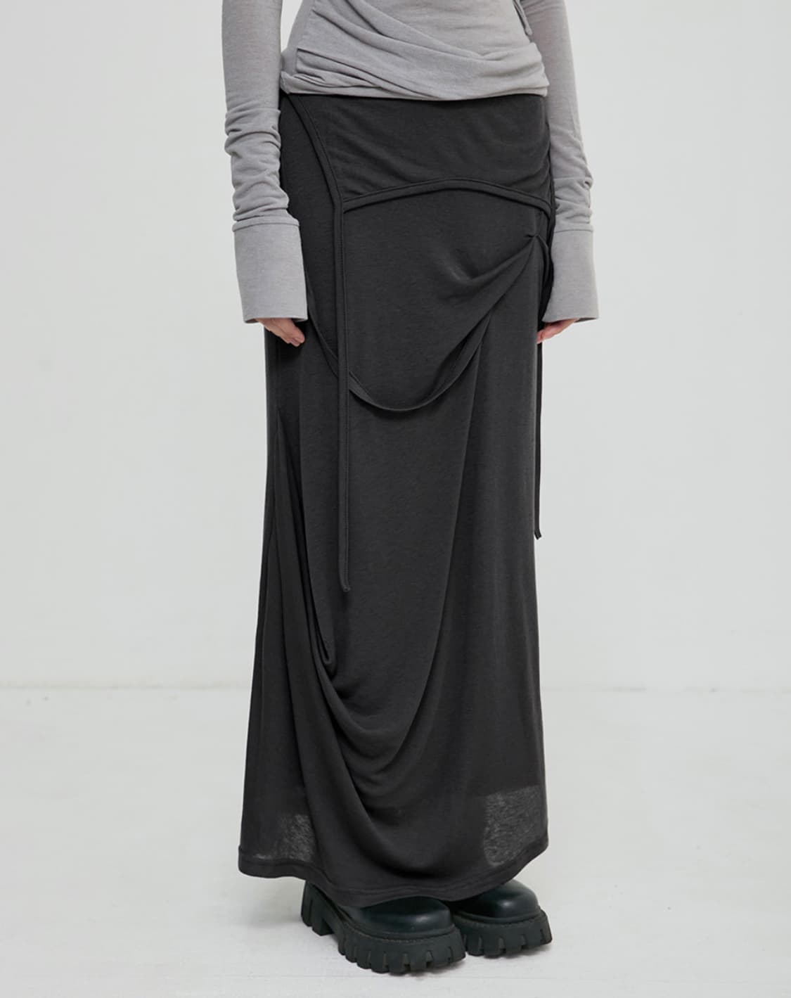플레어업 드레이프 롱스커트 블랙 상품이미지1