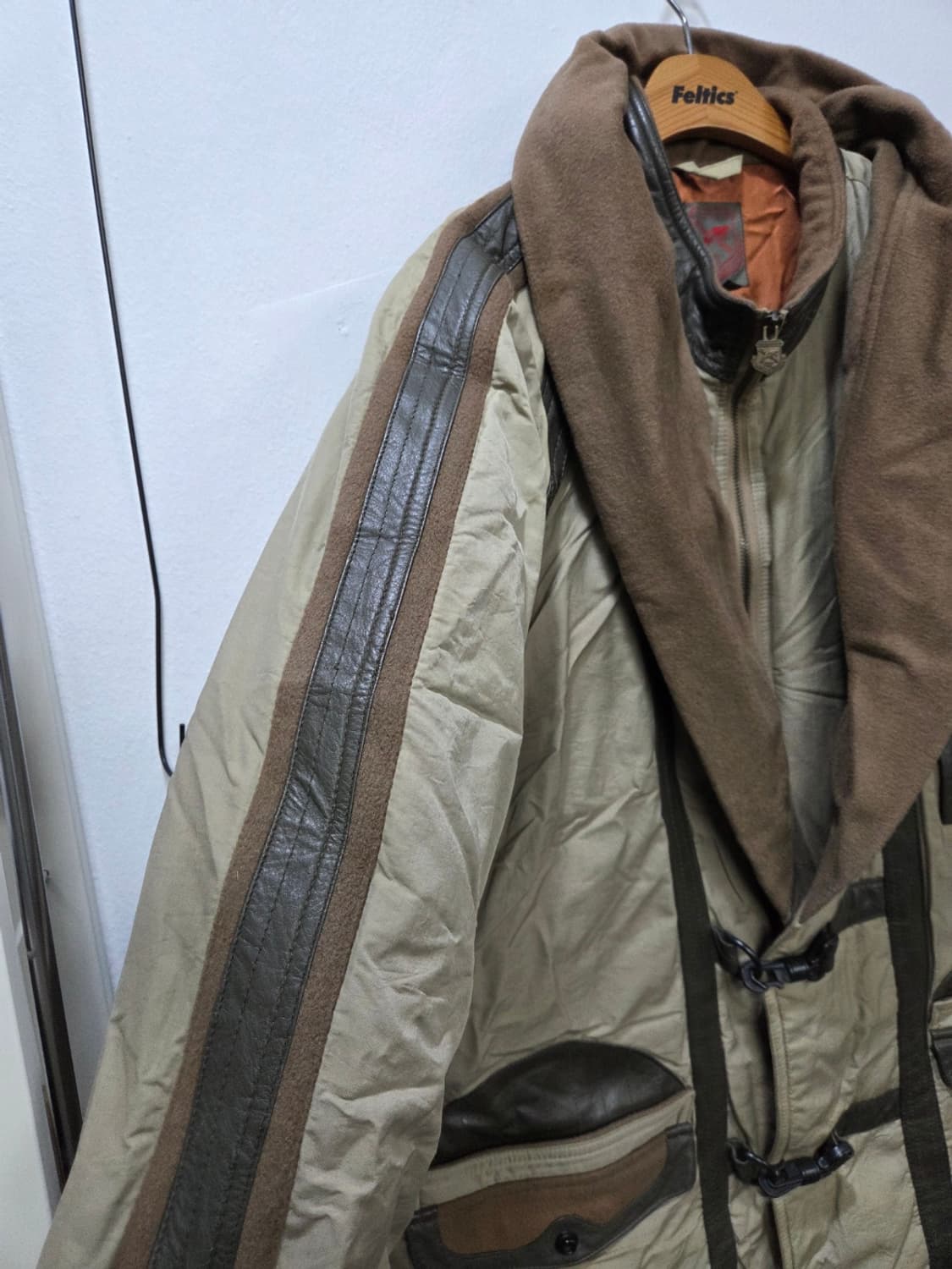 [M.06] [올드스쿨] Y2K CHEETAH 구스다운 패딩 80' 상품이미지4