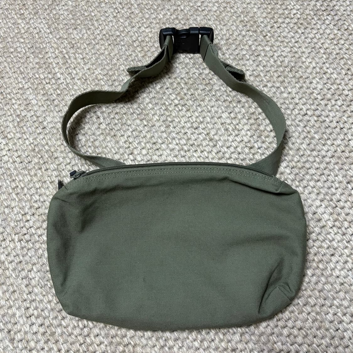 유니클로 미니멀 카키 크로스백, 힙색 상품이미지1