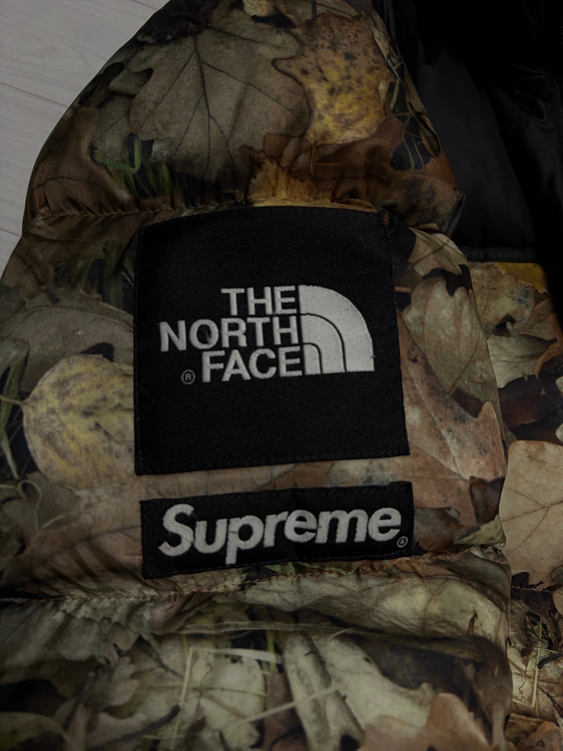 슈프림x노스페이스 16fw 낙엽 눕시패딩M 상품이미지2