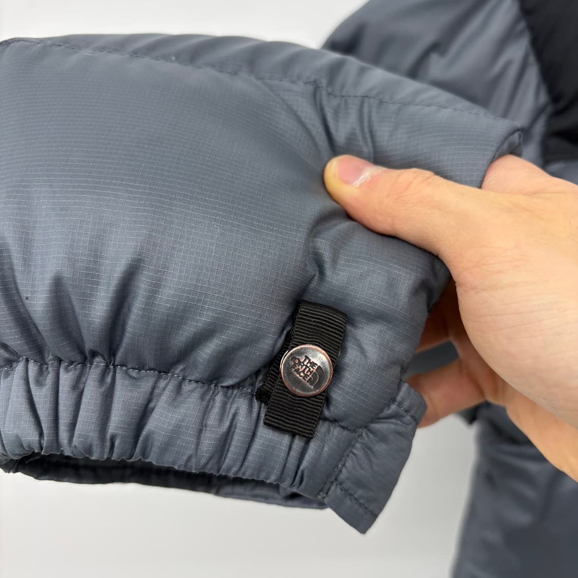 노스페이스 눕시 패딩 회색/블랙 남M 상품이미지4