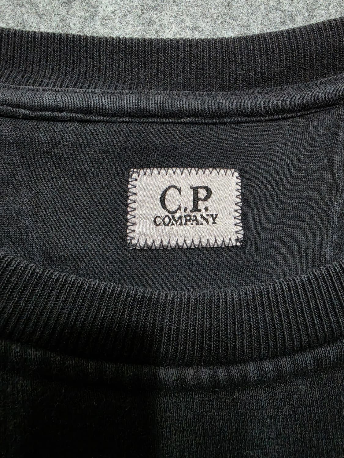 CP 컴퍼니 나일론 패치 포켓 렌즈 크루넥 맨투맨 2XL 상품이미지8