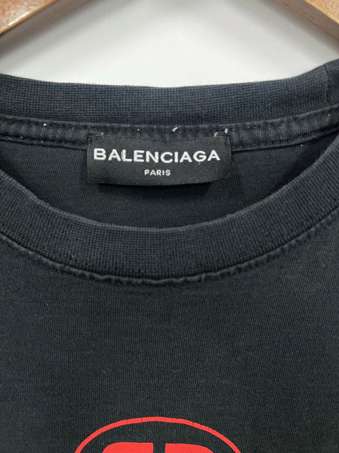 BALENCIAGA 블랙 티셔츠 상품이미지2