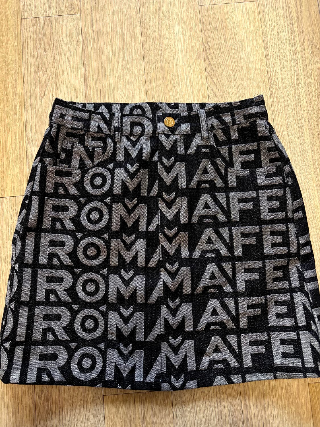 펜디 흑청데님 미니스커트 25 상품이미지2