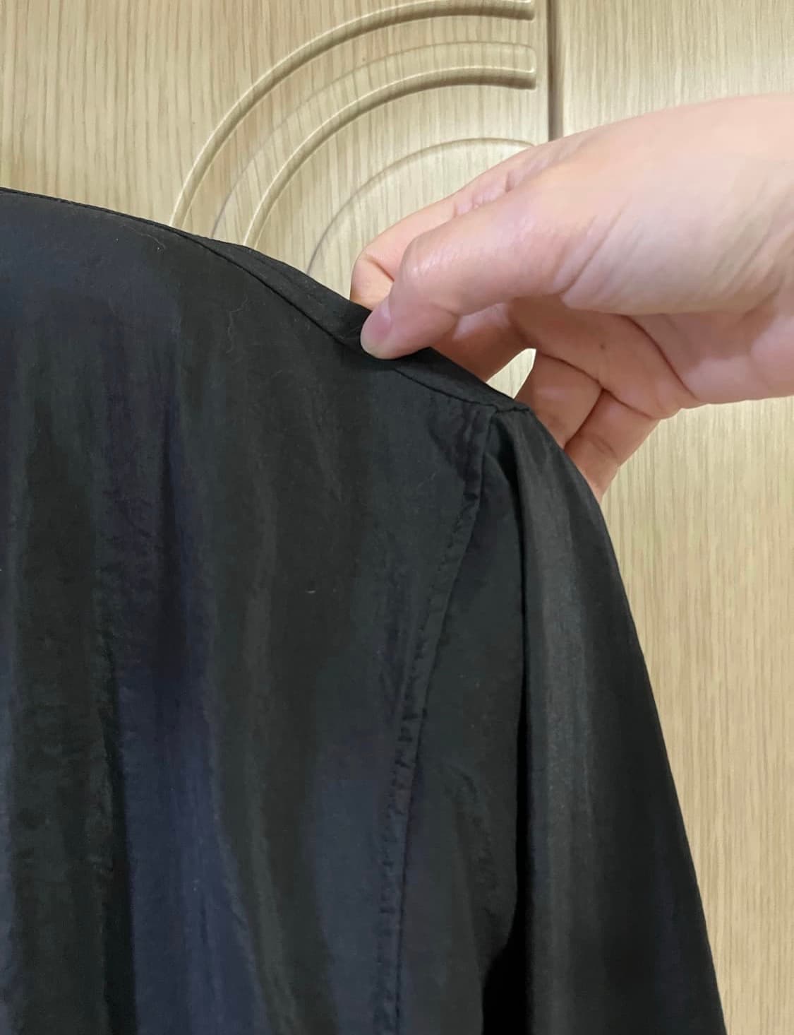 르메르 드라이실크 셔츠 블랙 34 상품이미지5