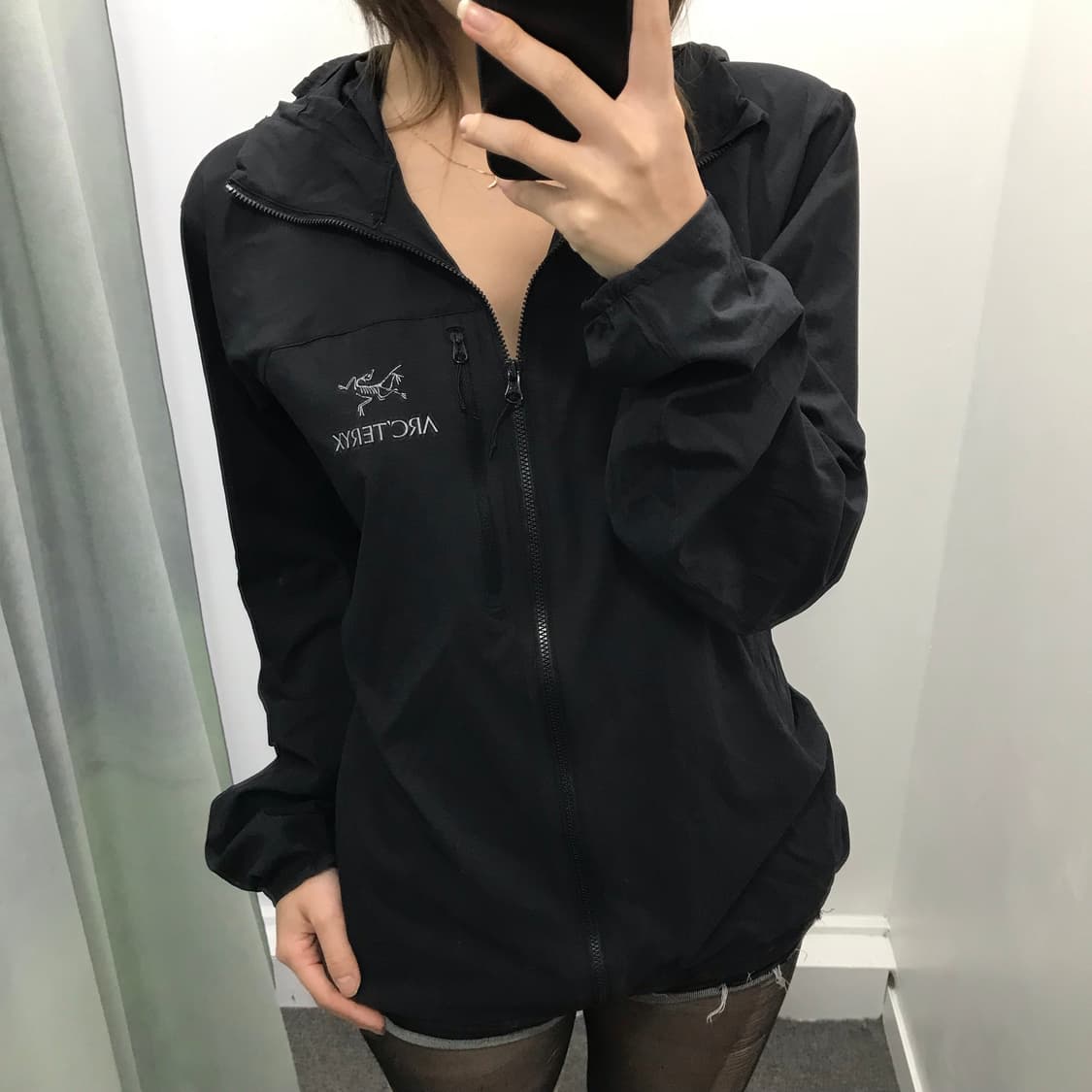 아크테릭스 블랙 스쿼미시 후드 블랙 상품이미지2