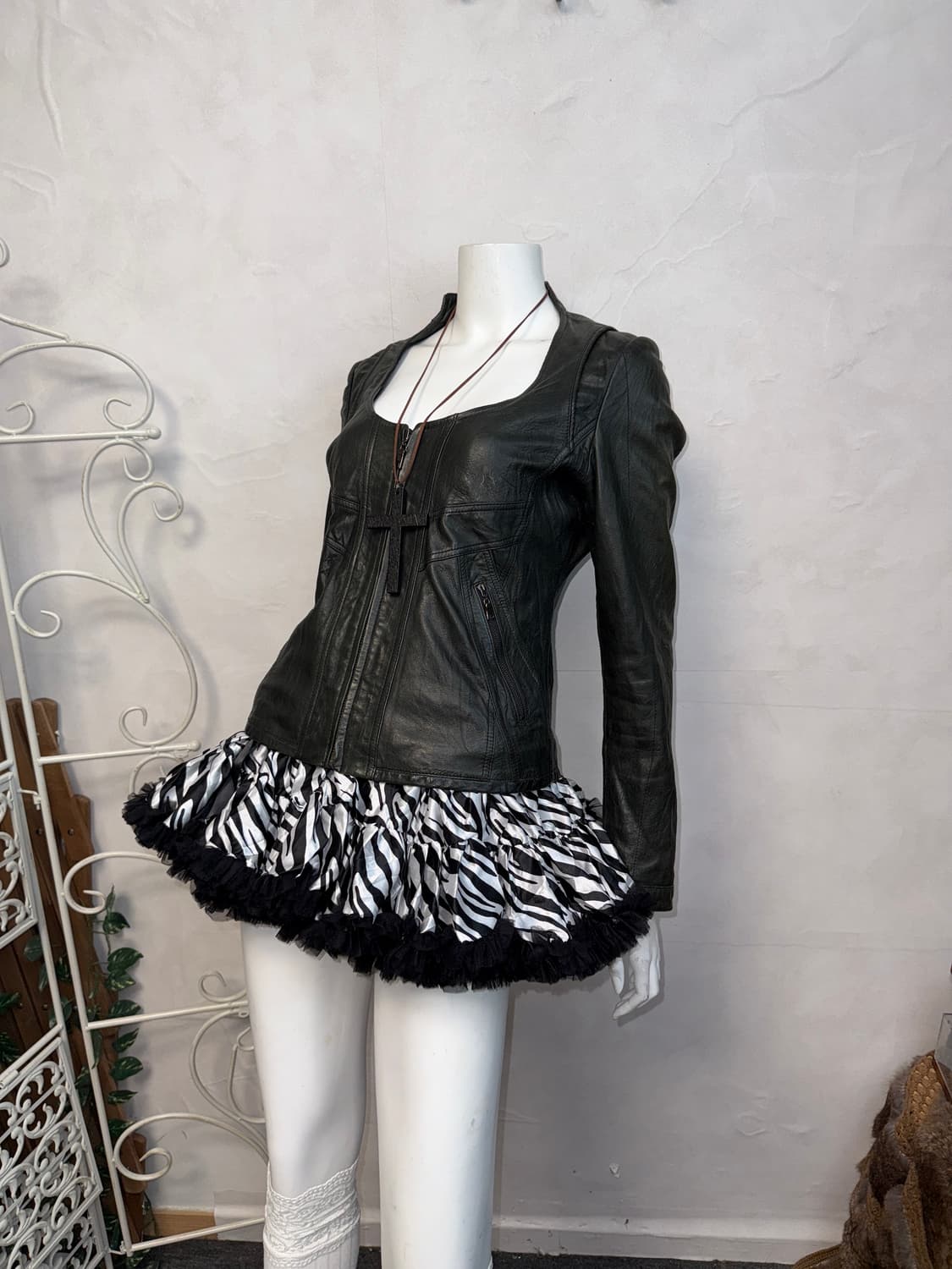 Black lamb skin non collar zipup jacket 상품이미지5