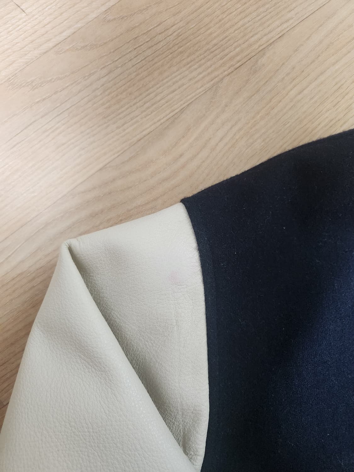 에스피오나지 바시티 XL 오염 1곳 판매 상품이미지3