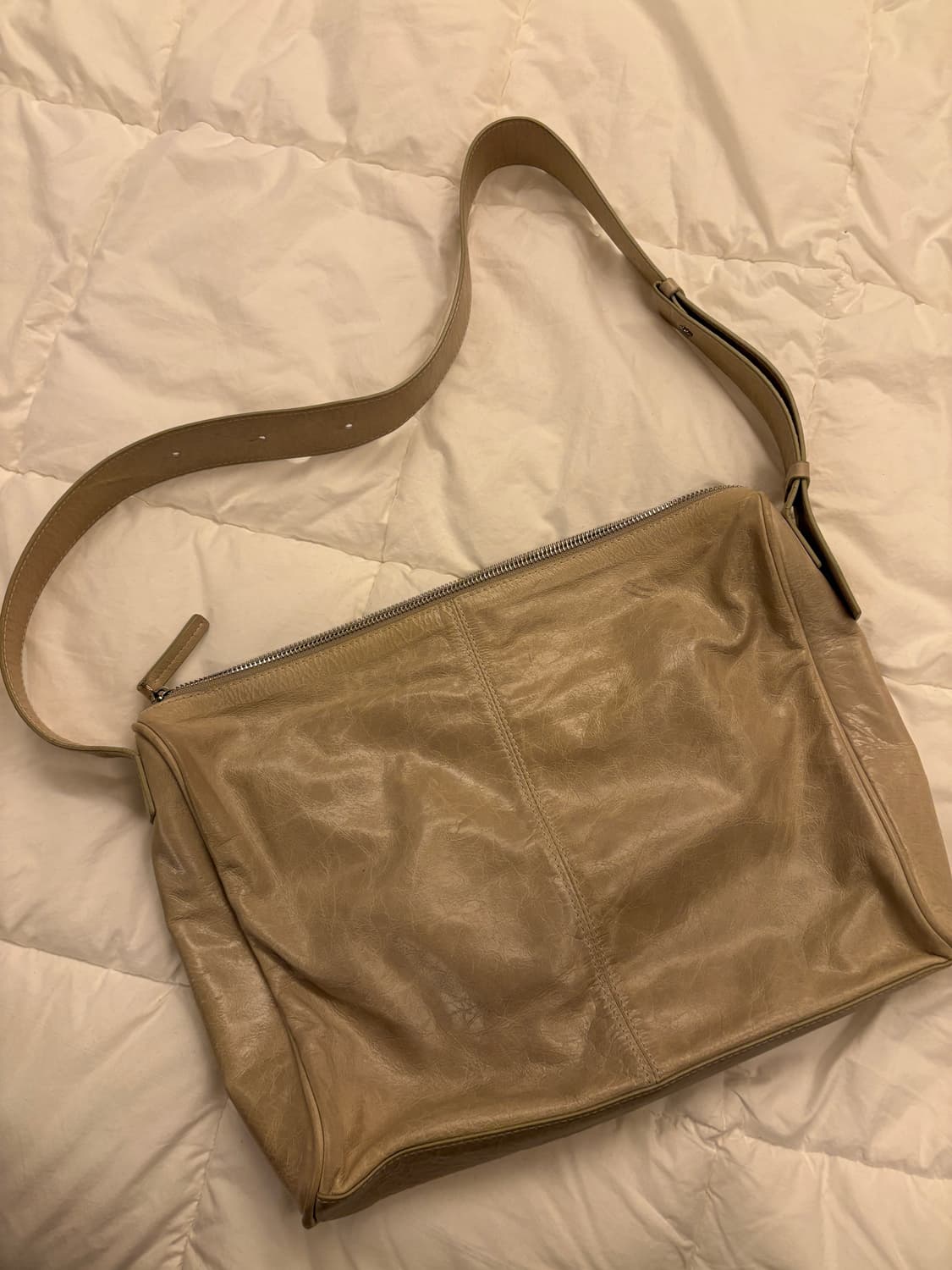 마뗑킴 레더 크로스백 상품이미지3