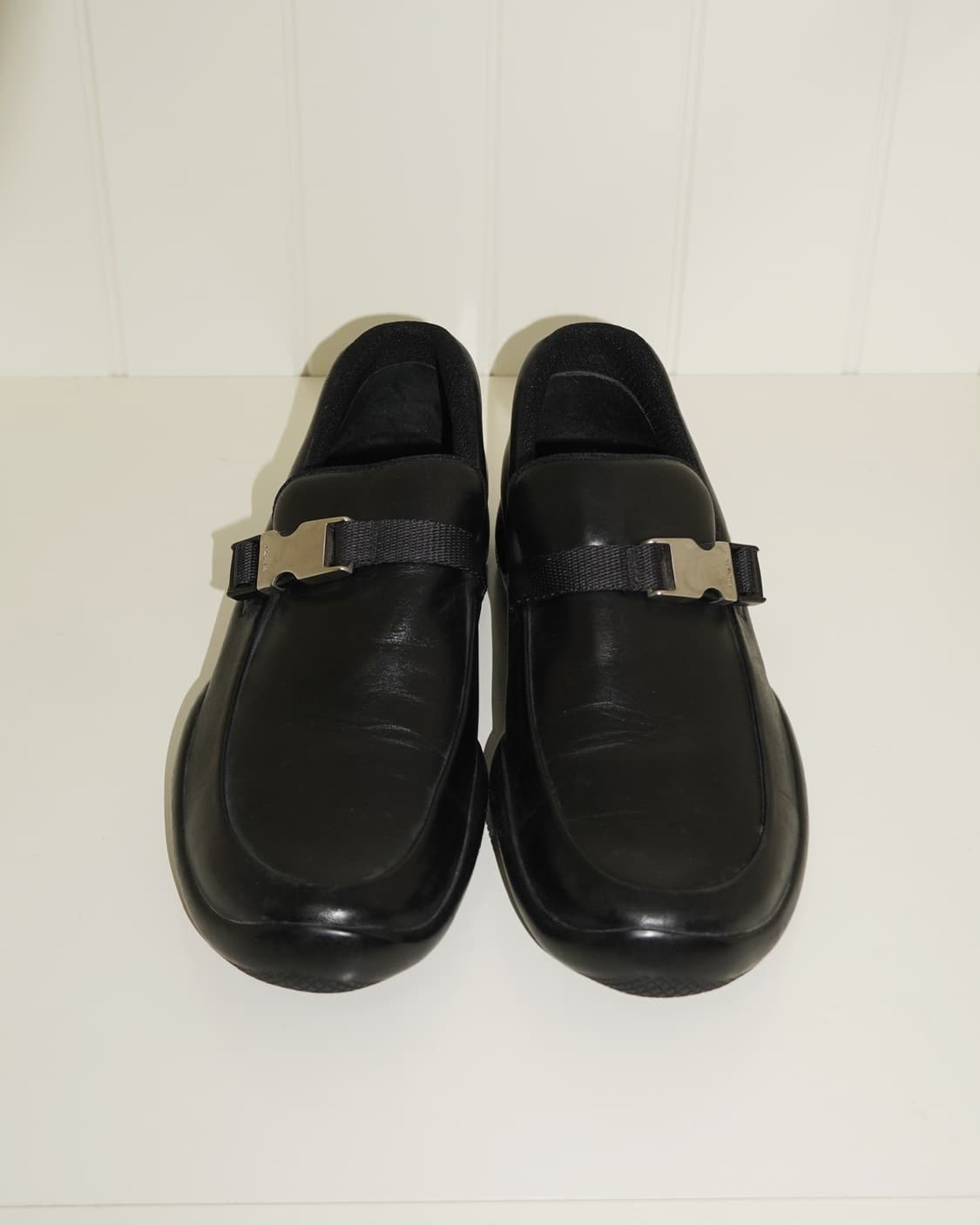 프라다 스트랩 로퍼 상품이미지3