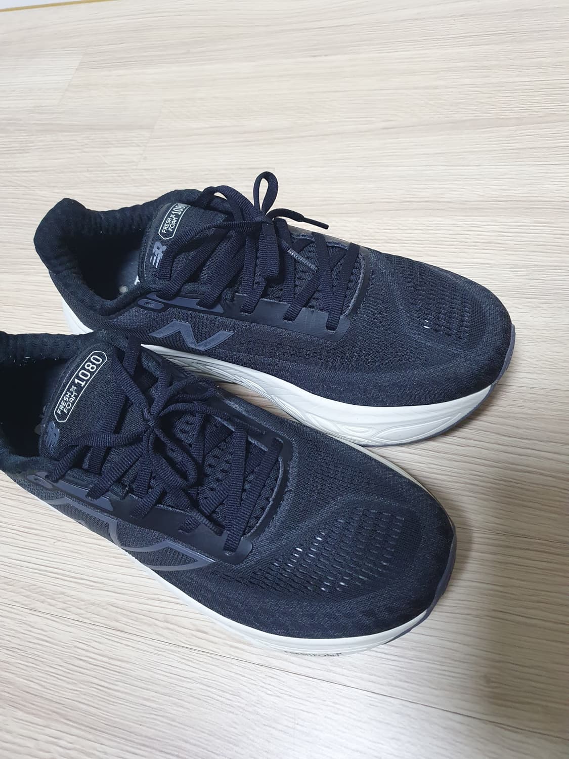 뉴발란스 1080 v14 운동화 285 상품이미지8