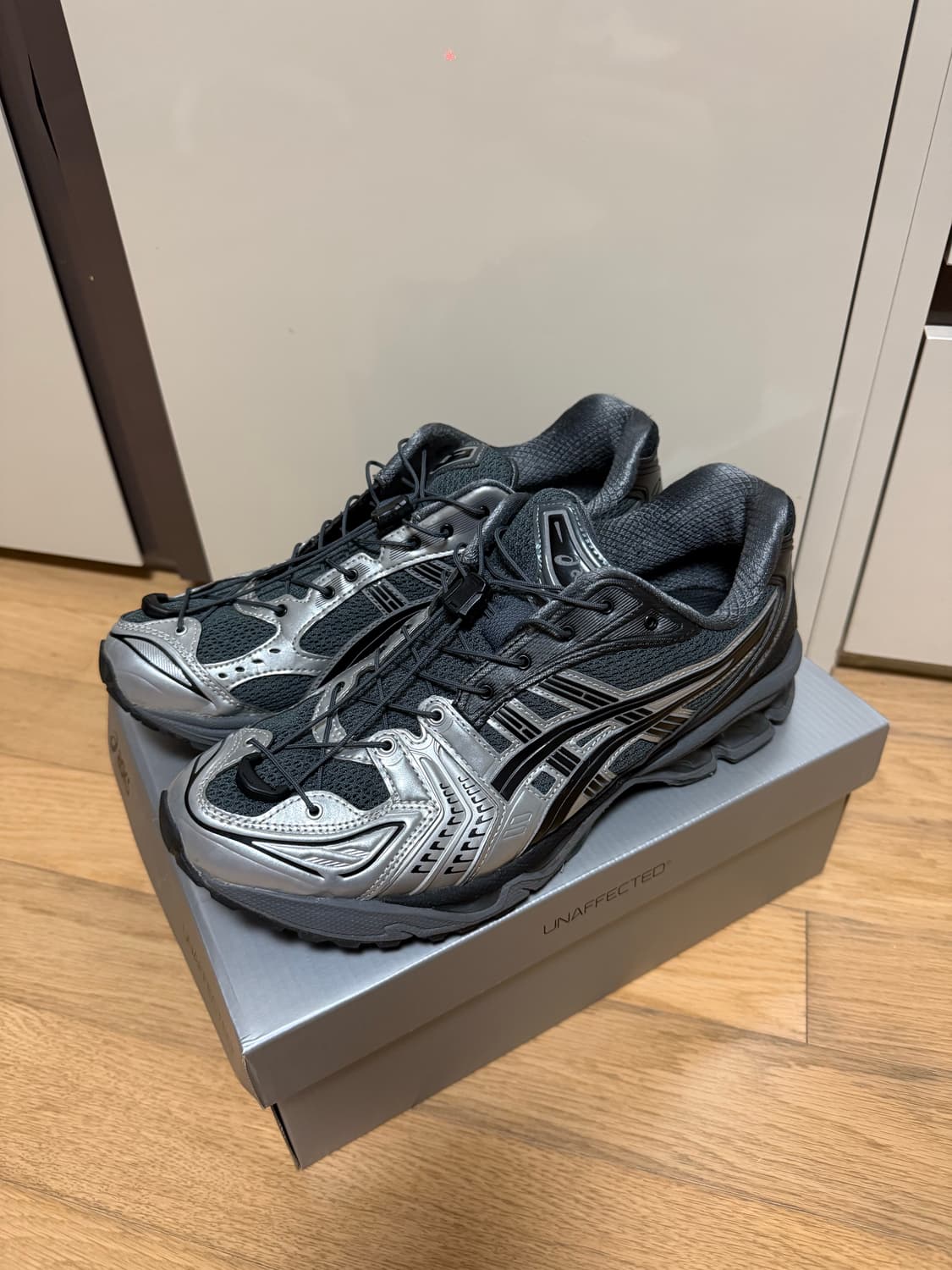 아식스 x 언어펙티드 젤 카야노 14 실버문 270 상품이미지2