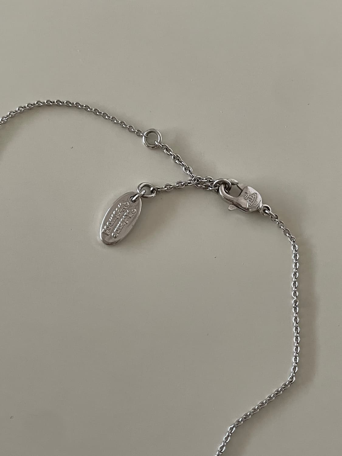 비비안 웨스트우드 페트라 목걸이 실버 블루 상품이미지4