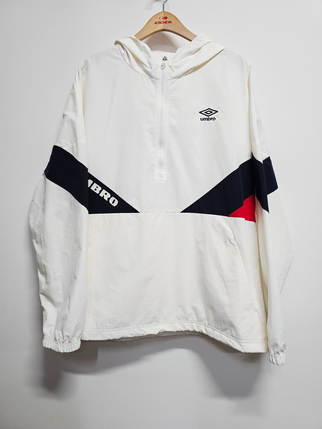 엄브로 화이트 아노락 후드 바람막이 상품이미지1