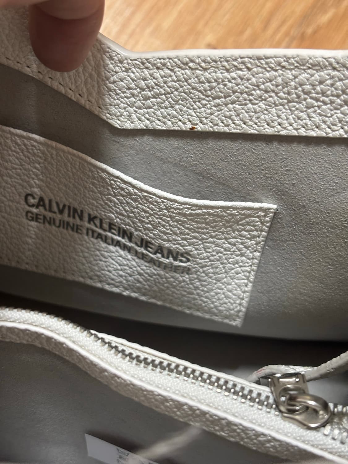 Calvin Klein Jeans 화이트 가방 상품이미지5