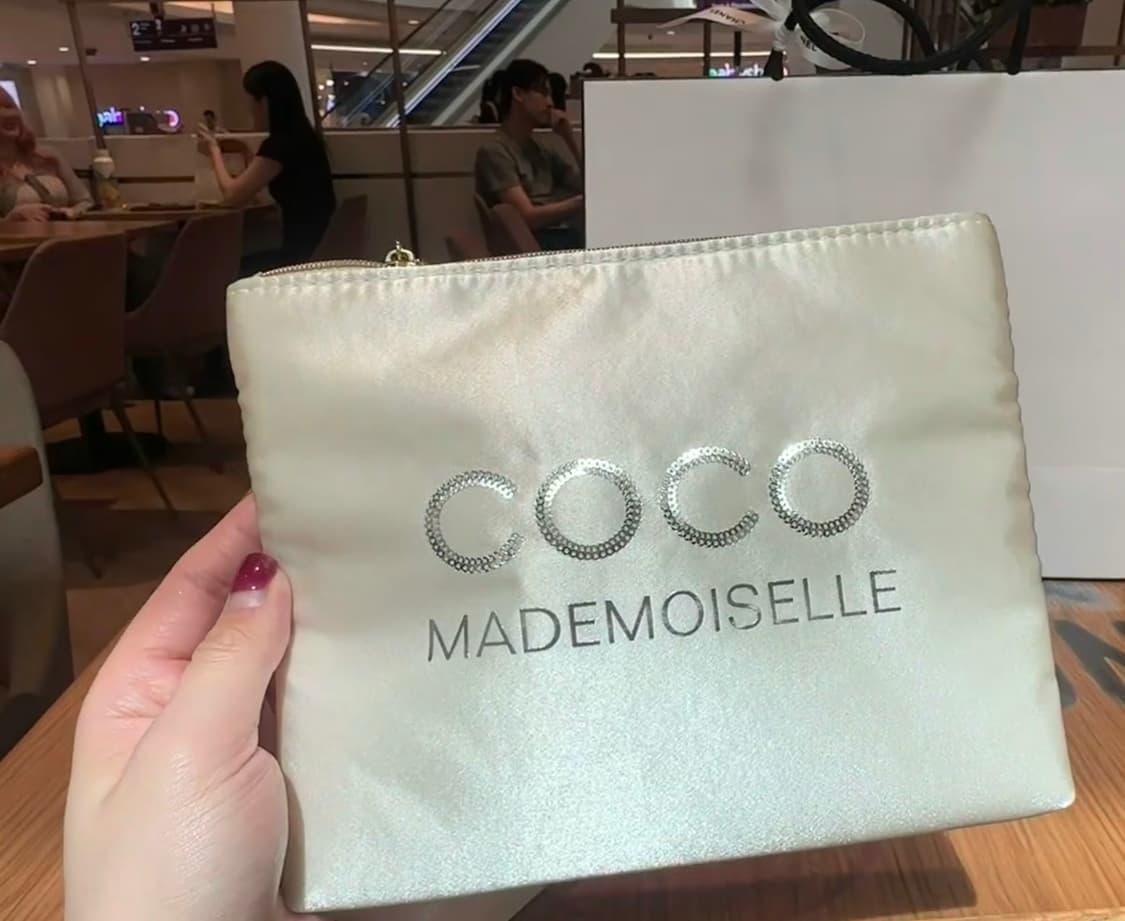 샤넬 뷰티 클러치 파우치 실버 상품이미지2