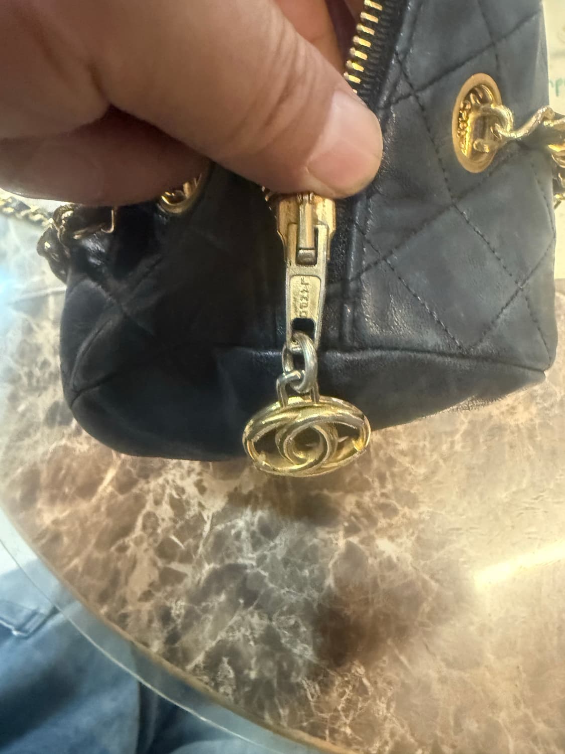 정품 샤넬 퀄팅 볼링 체인백 팝니다 상품이미지9