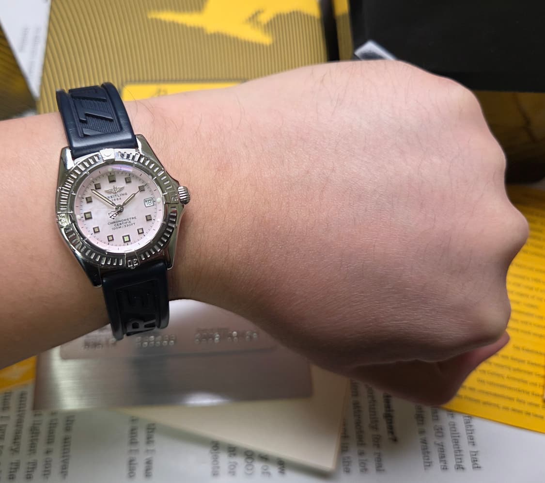 레어] 브라이틀링 칼리스티노 핑크자개 크로노미터 쿼츠 스틸 여성용 풀셋 상품이미지9