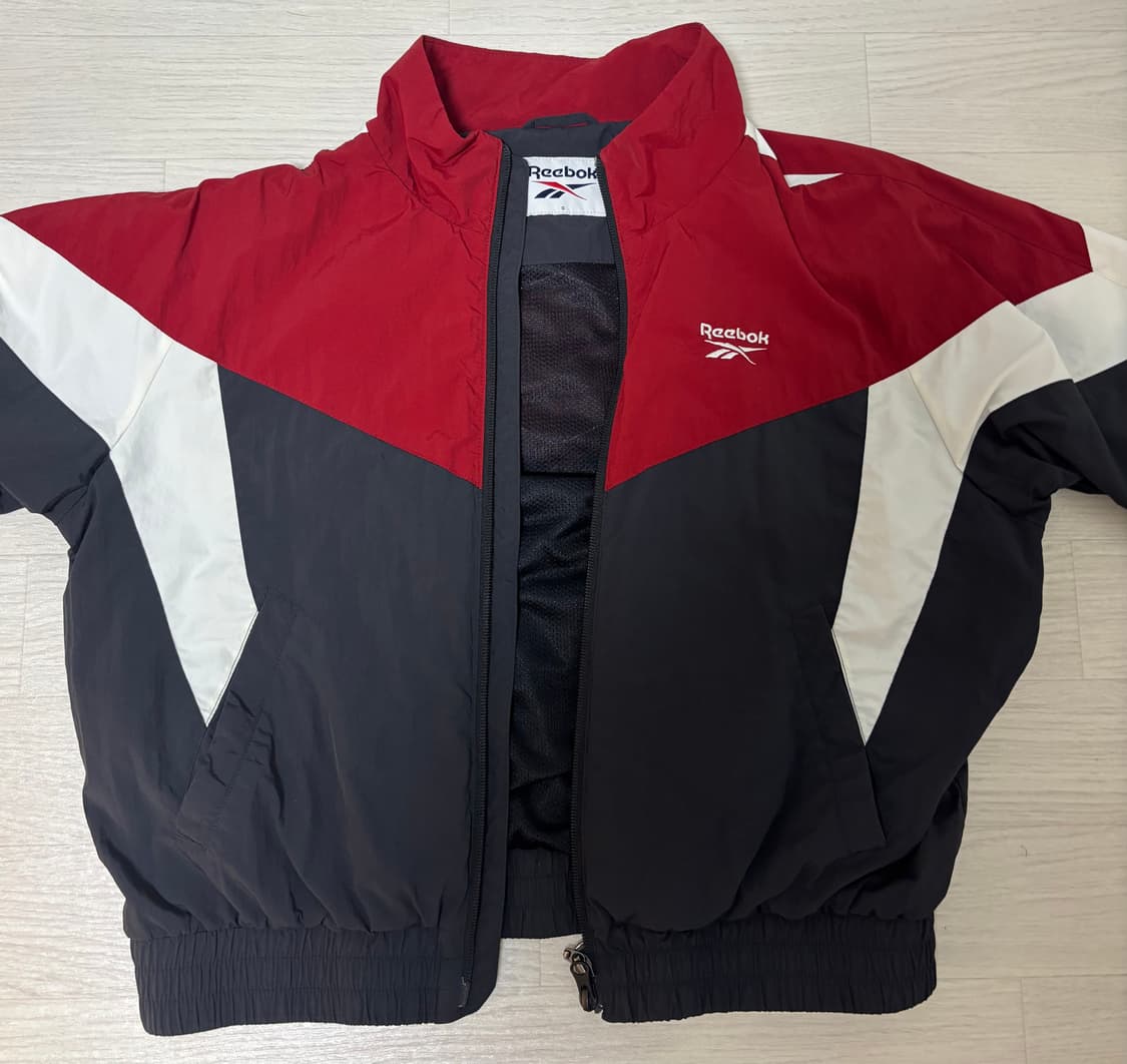 리복 윈드브레이커 상품이미지1