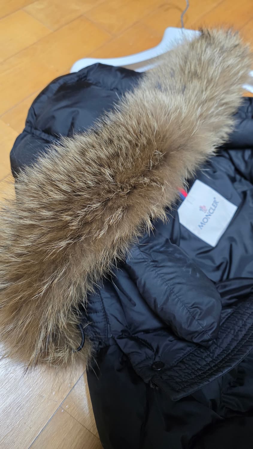 [새상품급,4]몽클레어 클루니 블랙 리얼퍼 상품이미지1