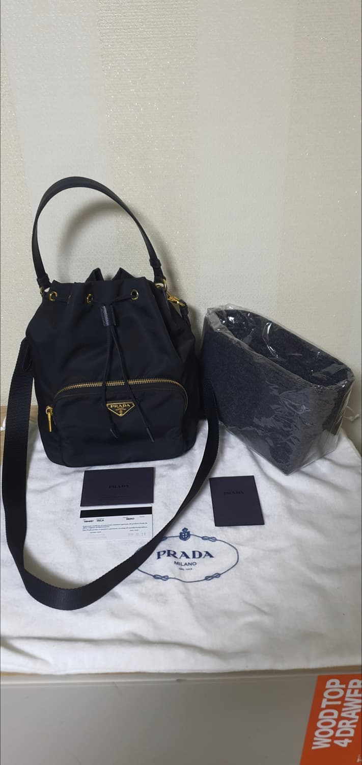 프라다 버킷백 라지 크로스백/숄더백 정품A급(보증서O) 상품이미지1
