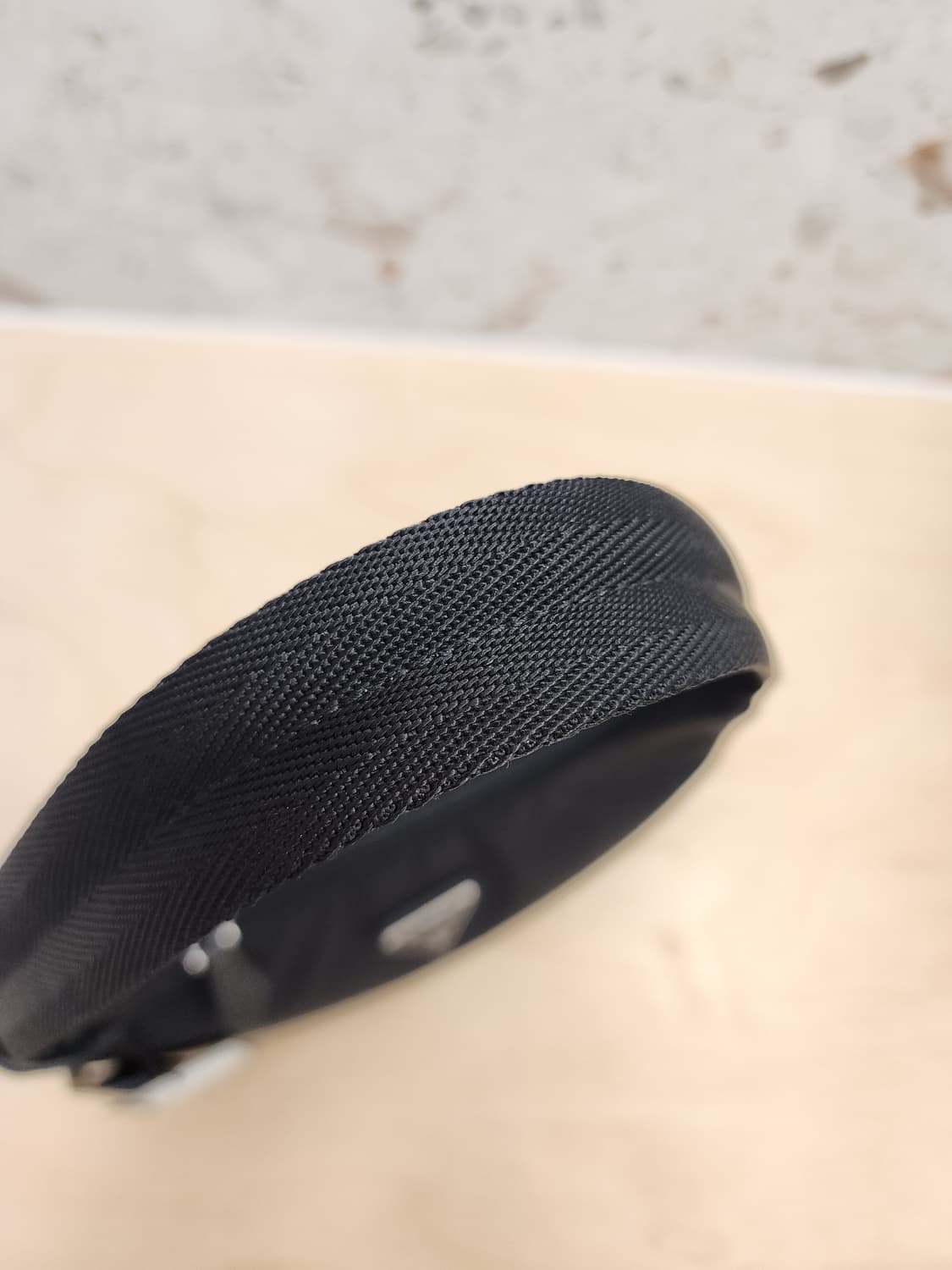 프라다 블랙 테수토 2000 리에디션 리나일론 호보백 2023 상품이미지4