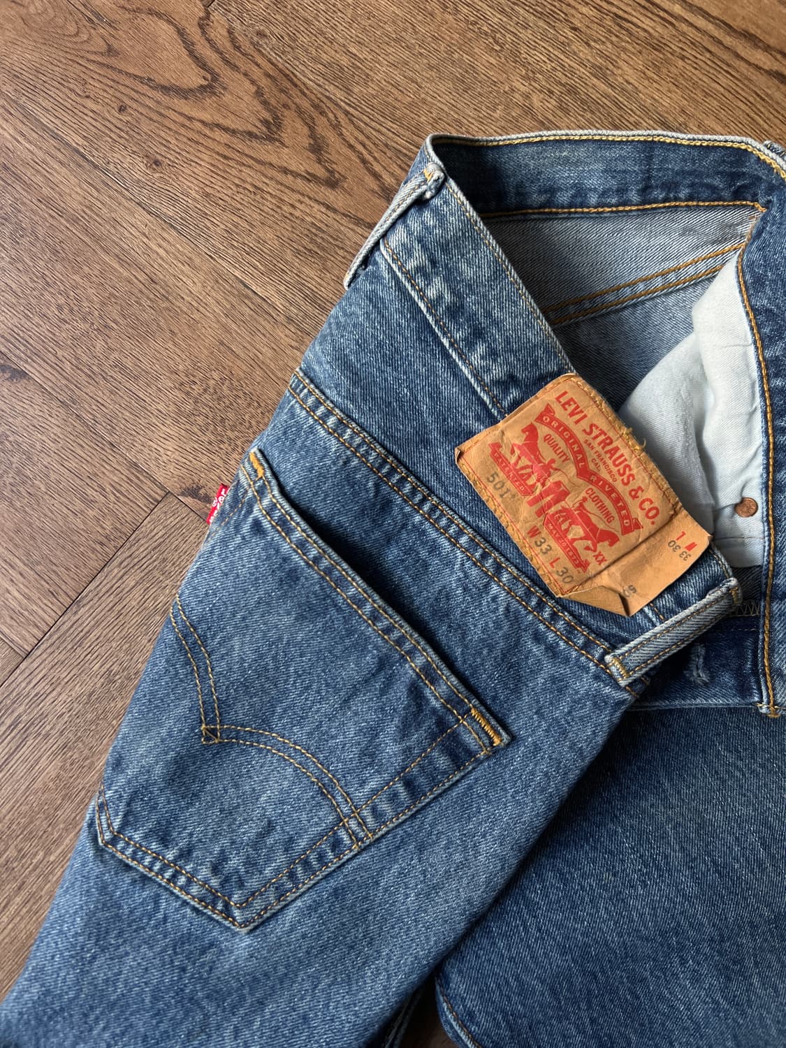 [33]리바이스 501 미디엄블루 워싱 데님 팬츠 상품이미지4