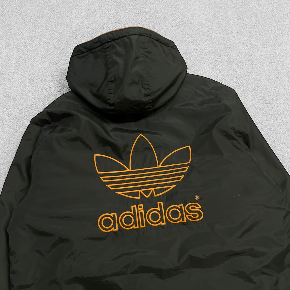 아디다스 올드스쿨 빅 트레포일 후드 점퍼 카키 상품이미지3