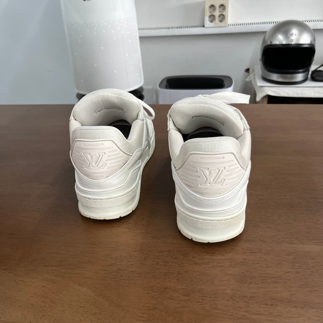 루이비통 LV 트레이너 스니커즈 로우탑 9 상품이미지6