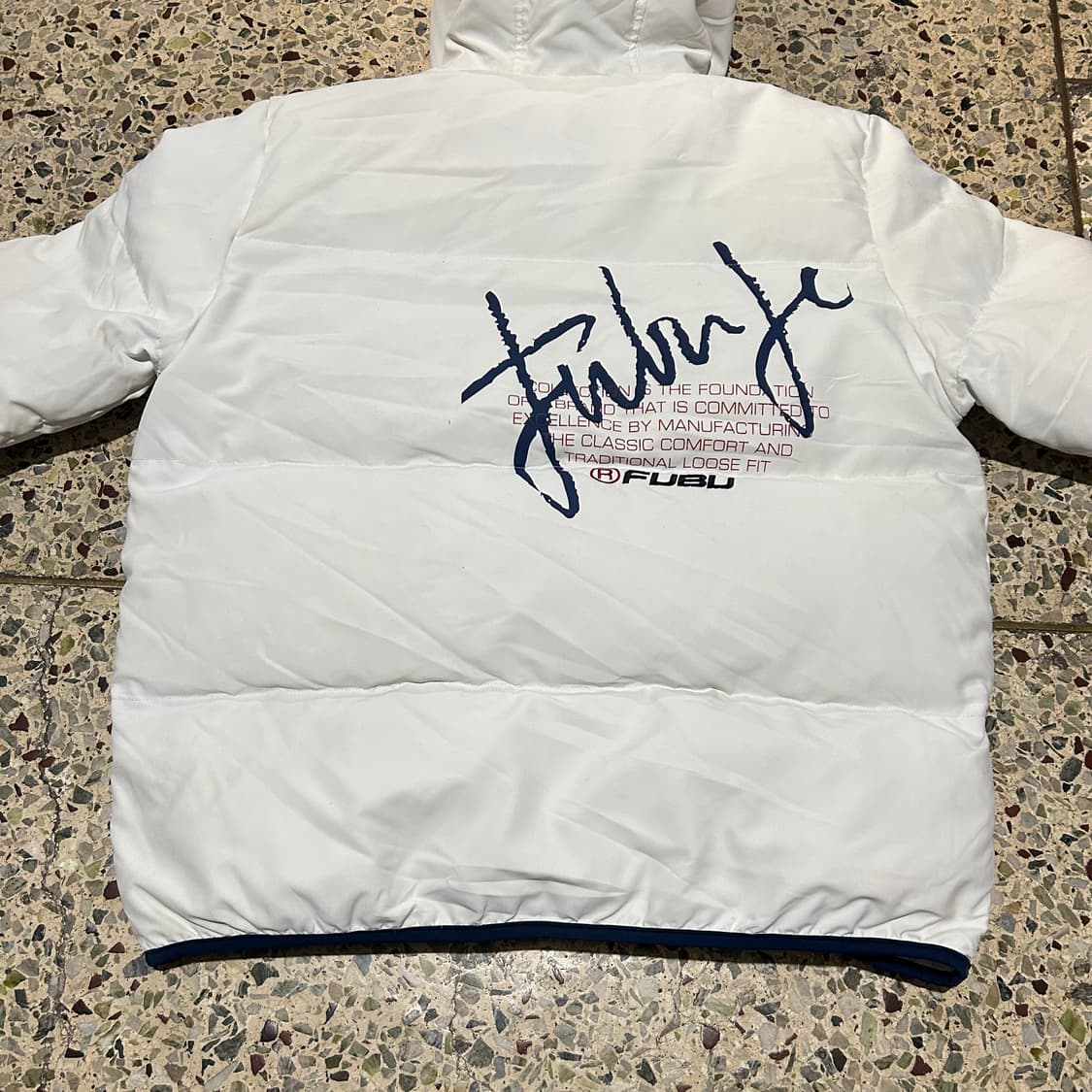 푸부(FUBU) 올드스쿨 화이트 숏패딩 상품이미지3