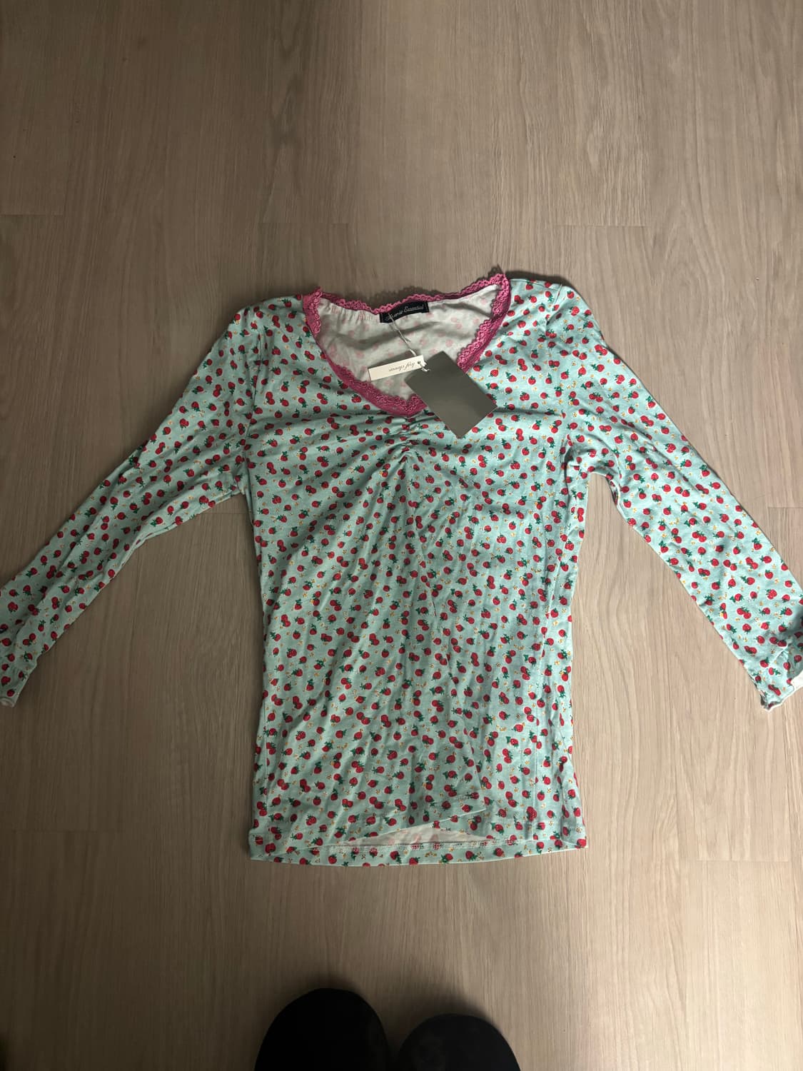 샵페어리 F.E.E.S 리틀 스트로베리 레이스 탑 민트 상품이미지1