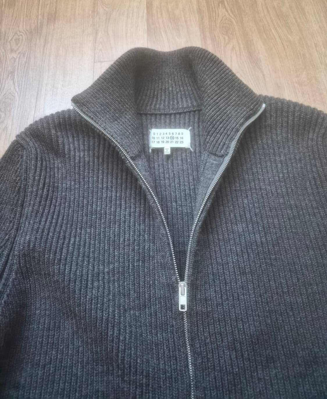 마르지엘라 니트 집업 상품이미지1